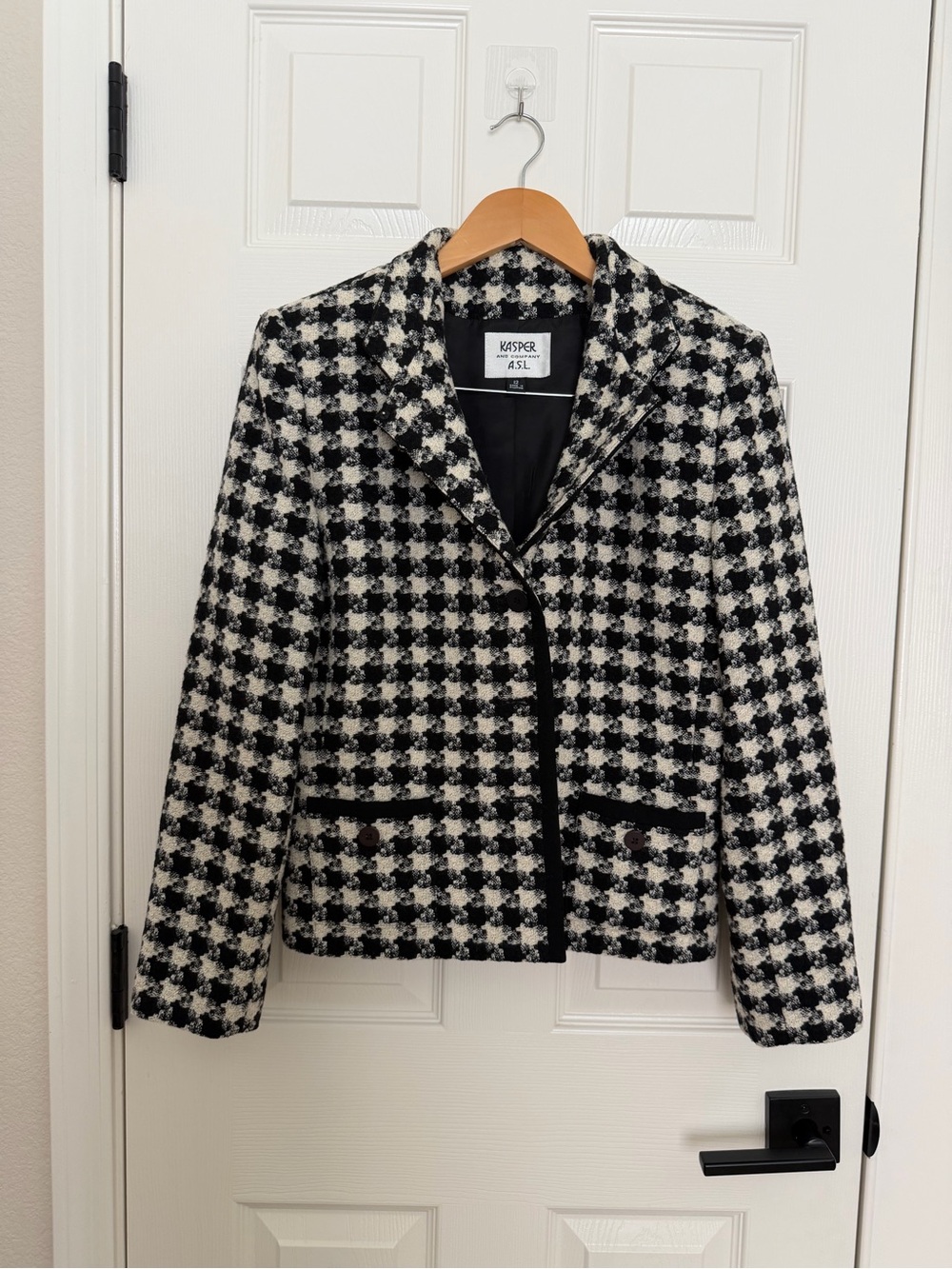 Kasper Black & White Houndstooth Blazer Jacket
